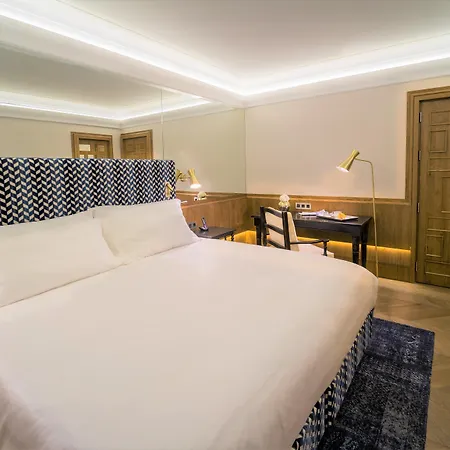 Готель Palacio Solecio, A Small Luxury Of The World Малага