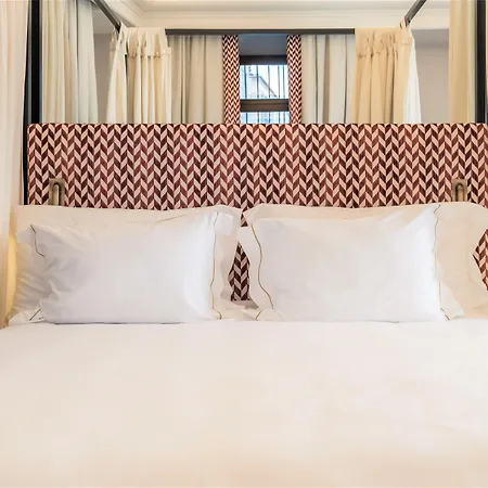 Szálloda Palacio Solecio, A Small Luxury Of The World 4*
