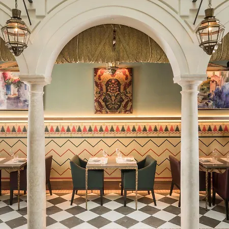 Szálloda Palacio Solecio, A Small Luxury Of The World